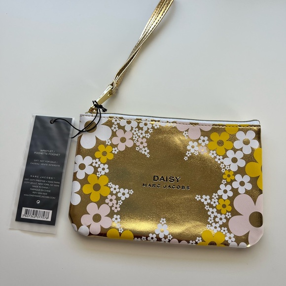 NWT - Marc Jacobs Wristlet - Picture 4 of 9